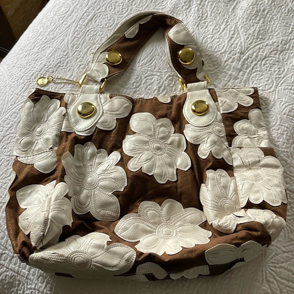 Big Buddha purse with gold accents - Picture 1 of 6